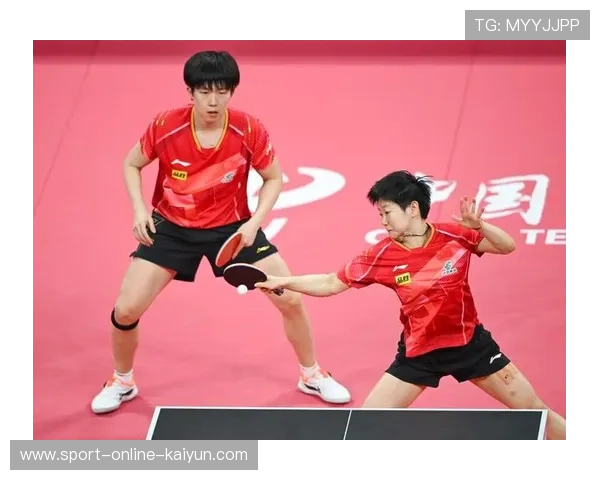 中国乒联混合团体世界杯8-1胜中国香港，王楚钦孙颖莎混双建功