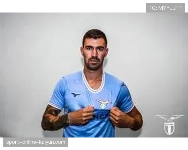 官方:拉齐奥后卫罗马尼奥利因膝伤确认赛季报销